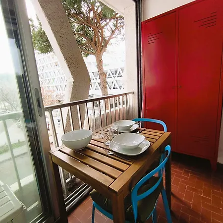 아파트 Climatise Avec Parking, Hyper Centre *