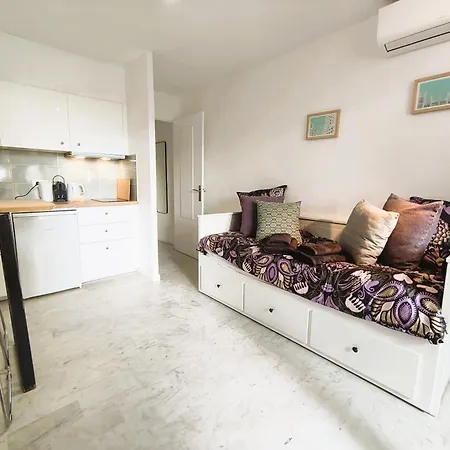 Climatise Avec Parking, Hyper Centre 아파트