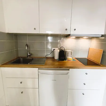 Climatise Avec Parking, Hyper Centre 아파트