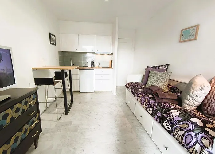 Climatise Avec Parking, Hyper Centre