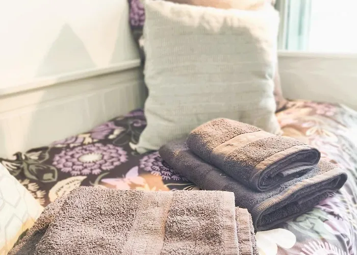 Climatise Avec Parking, Hyper Centre *