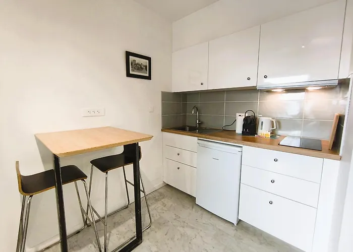 Climatise Avec Parking, Hyper Centre Apartmán *